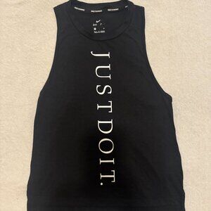 Nike Women's Just Do It Training Tank Top - Size Small